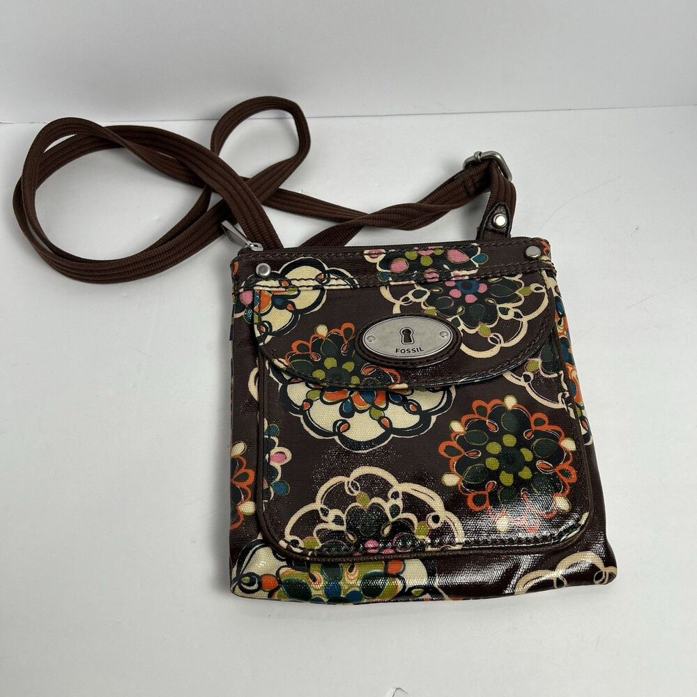 Fossil Brown Crossbody Bag with Magnetic Closure Vintage And Zipper Top Closure